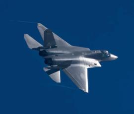 24架歼35。什么概念？就是人家最先进的航母上舰的五代机，也就这个数。我们一上来