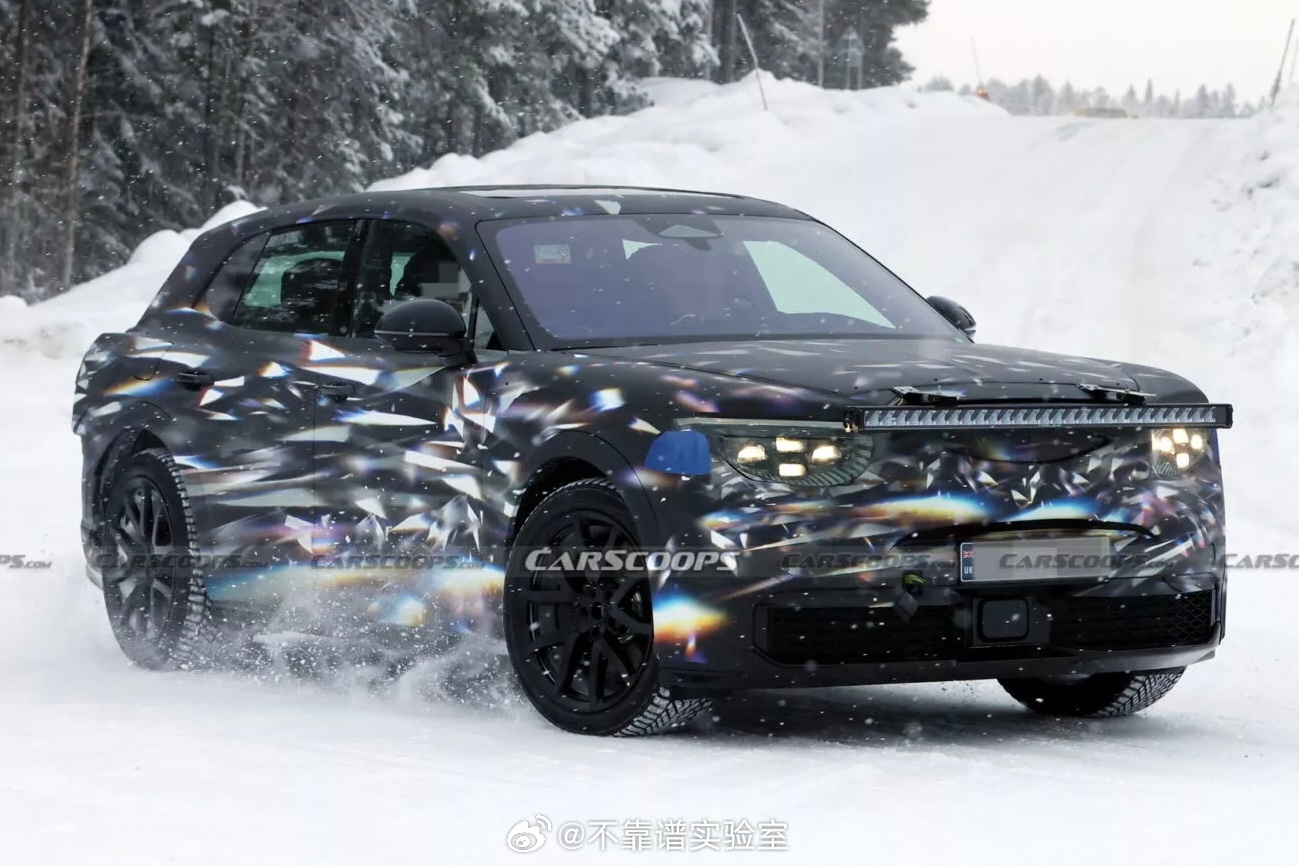 如果宾利家的电卡宴能长成效果图这样，那大概还不赖？大v聊车车评精选汽场全开宾利