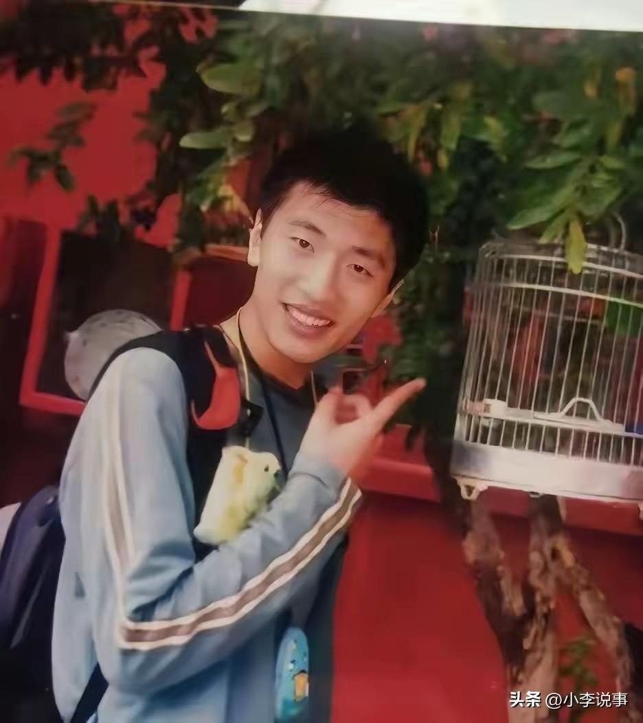 张雪峰走了，
他留下的大实话，真的越想越疼。
 
同样是高考填志愿。
家里有矿，