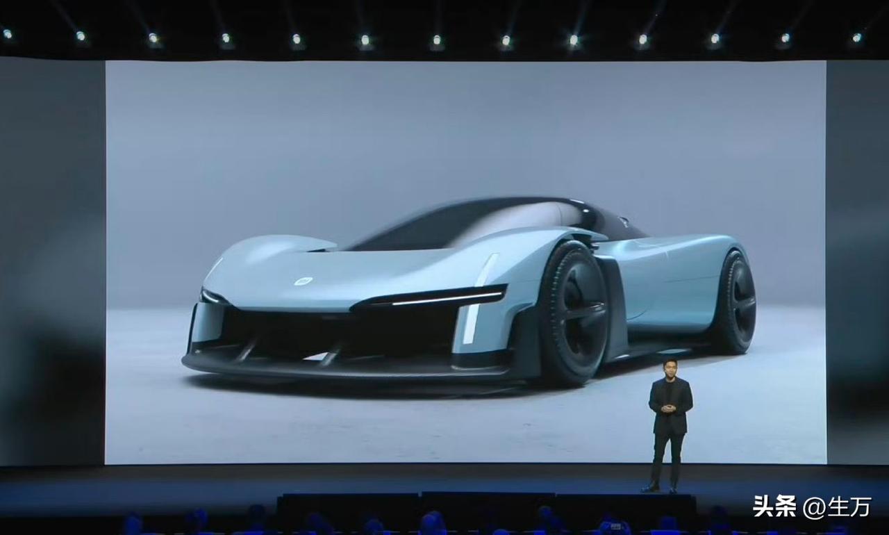 小米超跑亮相巴塞罗那！

就在刚才，大家期待的小米超跑真的出来了，主讲人是小米的