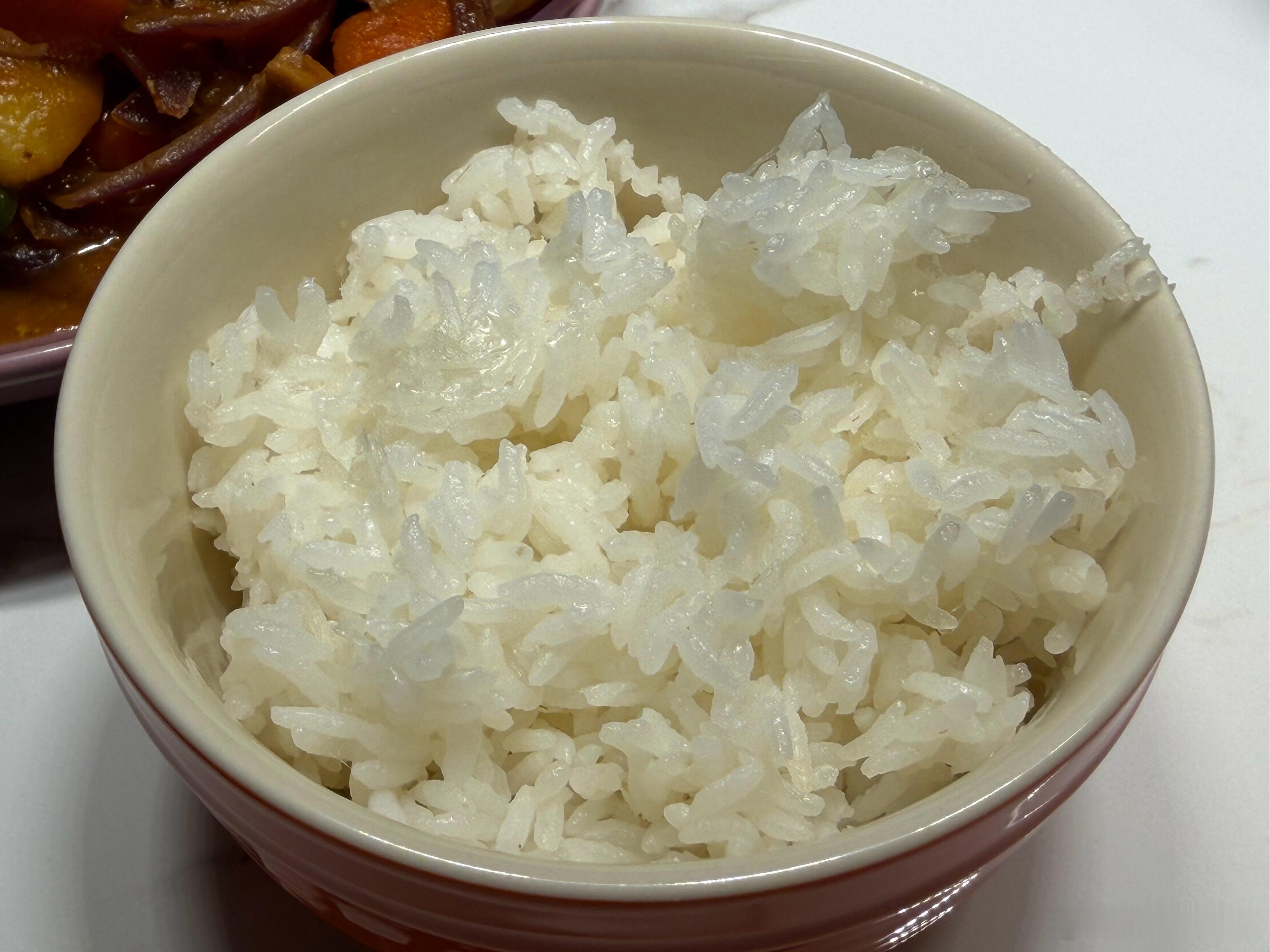 今日晚饭其乐好手艺啊！本来就好吃，今天更是格外香中午工作午餐秦主任定的达美乐pi