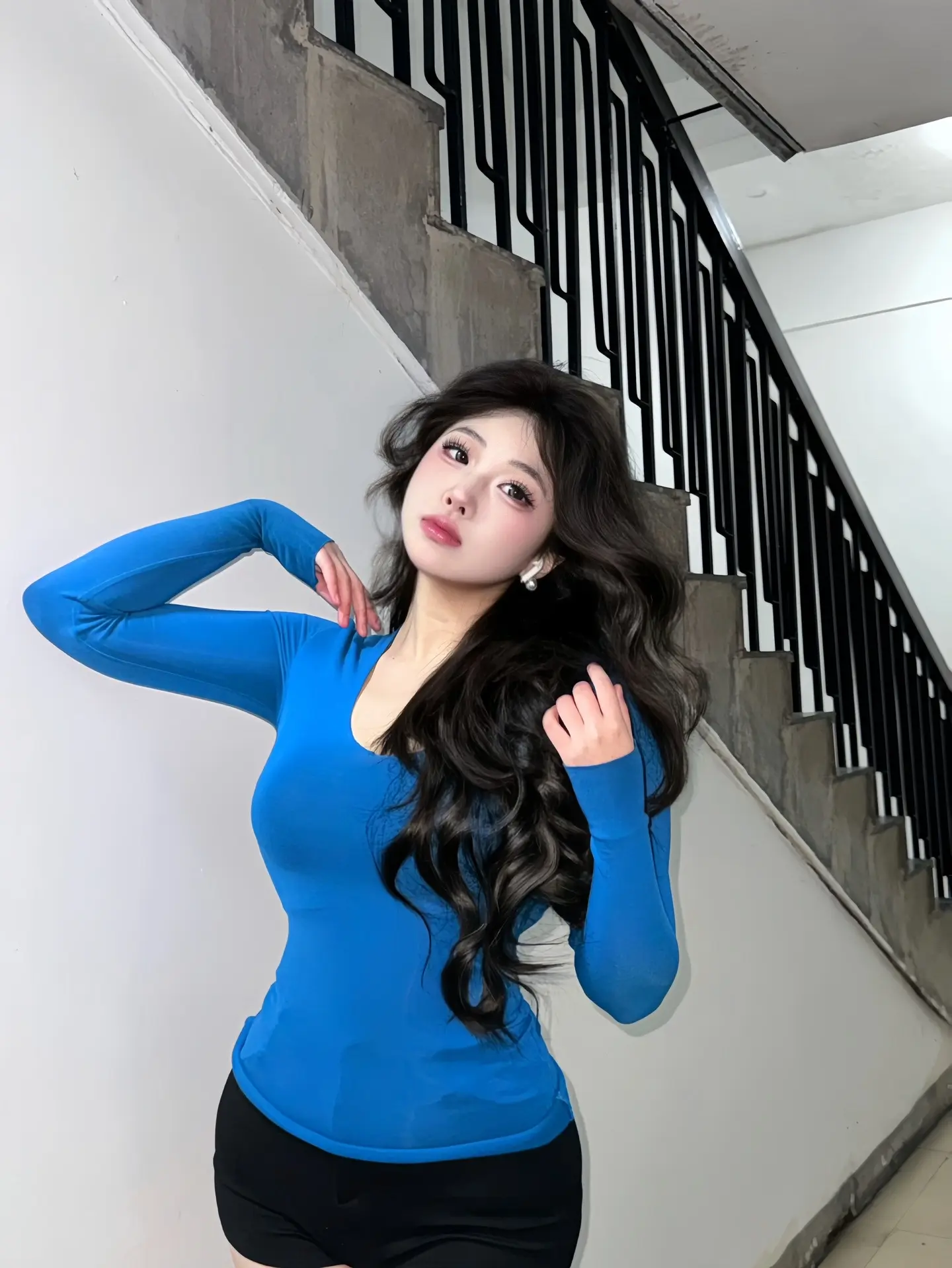 在你的回忆里 只有我的喘息和哭声。