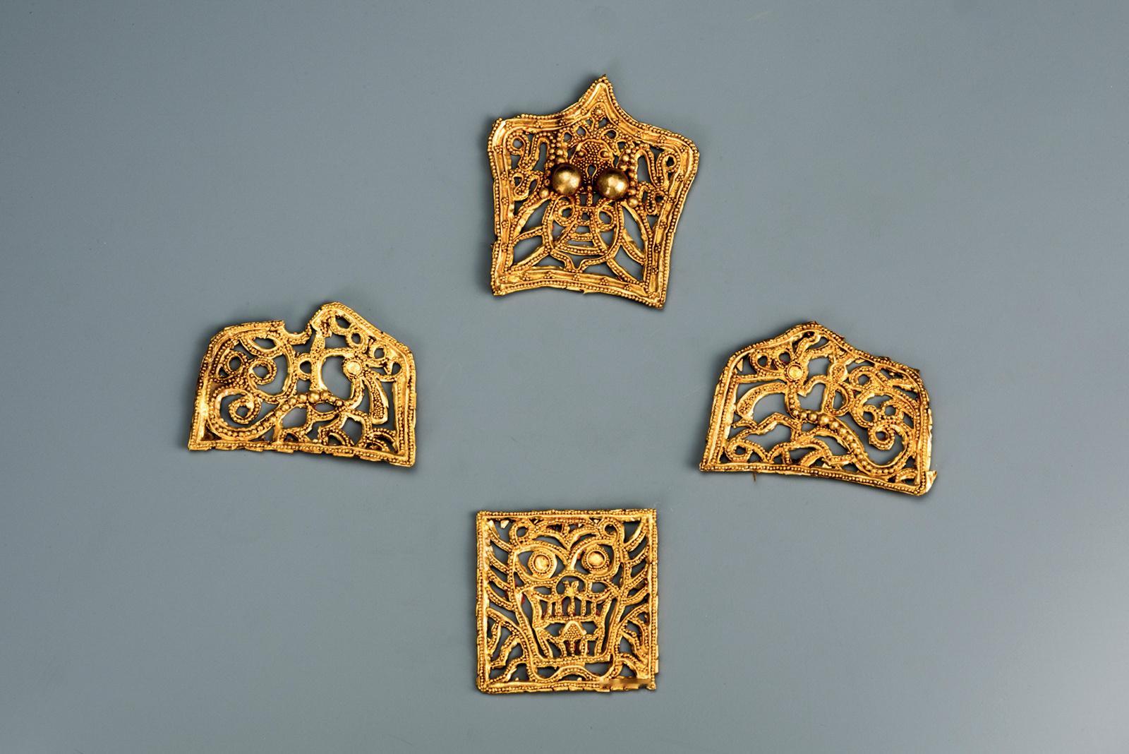 南京大学博物馆藏1972年南京大学北园东晋大墓出土金珰冠饰 