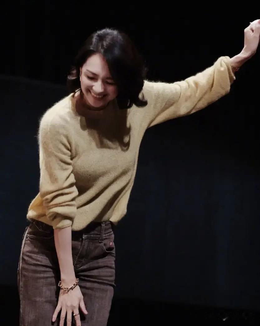章子怡好美、好温柔、好优秀，一口流利英语，一身精湛演技，首届“卢米埃尔荣誉成就大