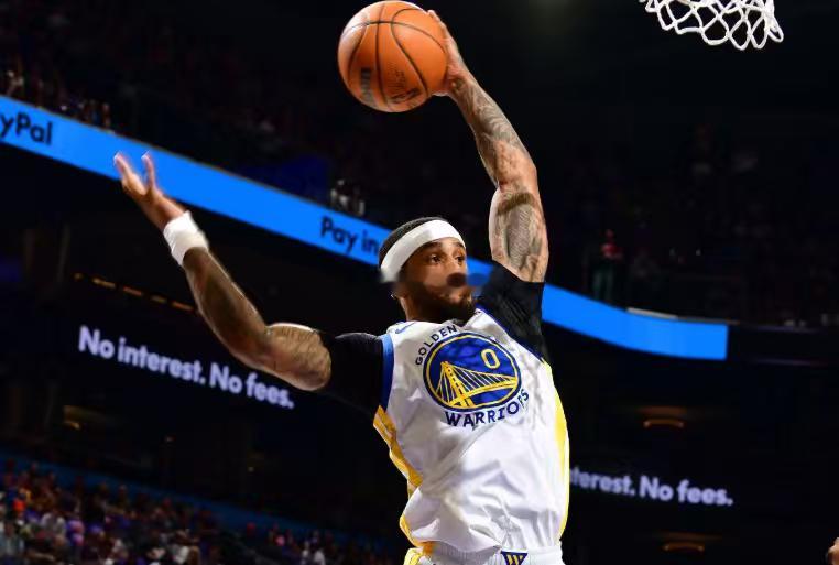 小佩顿这种球员，说白了最多就是一个奇兵，偶尔上去打打鸡血防一防，吓唬吓唬几下，确