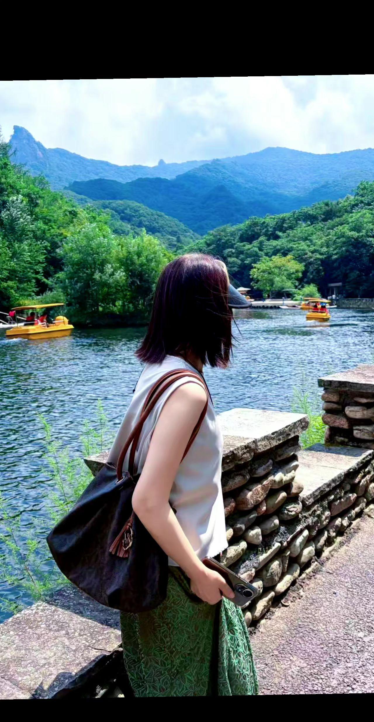 山水间的松弛感 湖边摆烂太治愈 山水间的松弛感 湖边摆烂太治愈