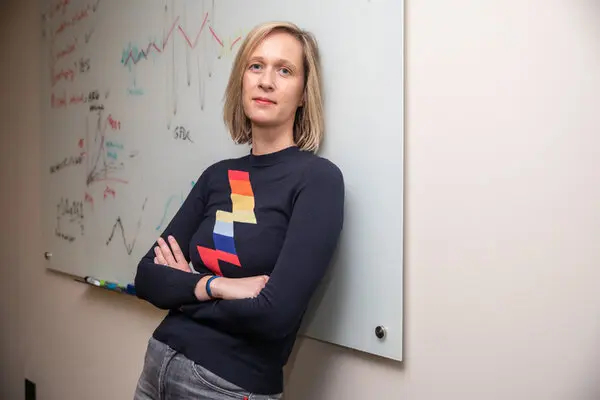 #前员工爆NASA掠过月球但幕后乱成一锅粥# 【前员工爆料：NASA虽掠过月球，