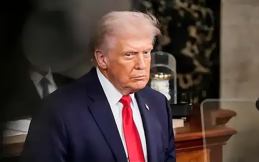 伊朗选出强硬新领袖，特朗普突然松口要“停战”！
 
当地时间3月8日，美国总统特