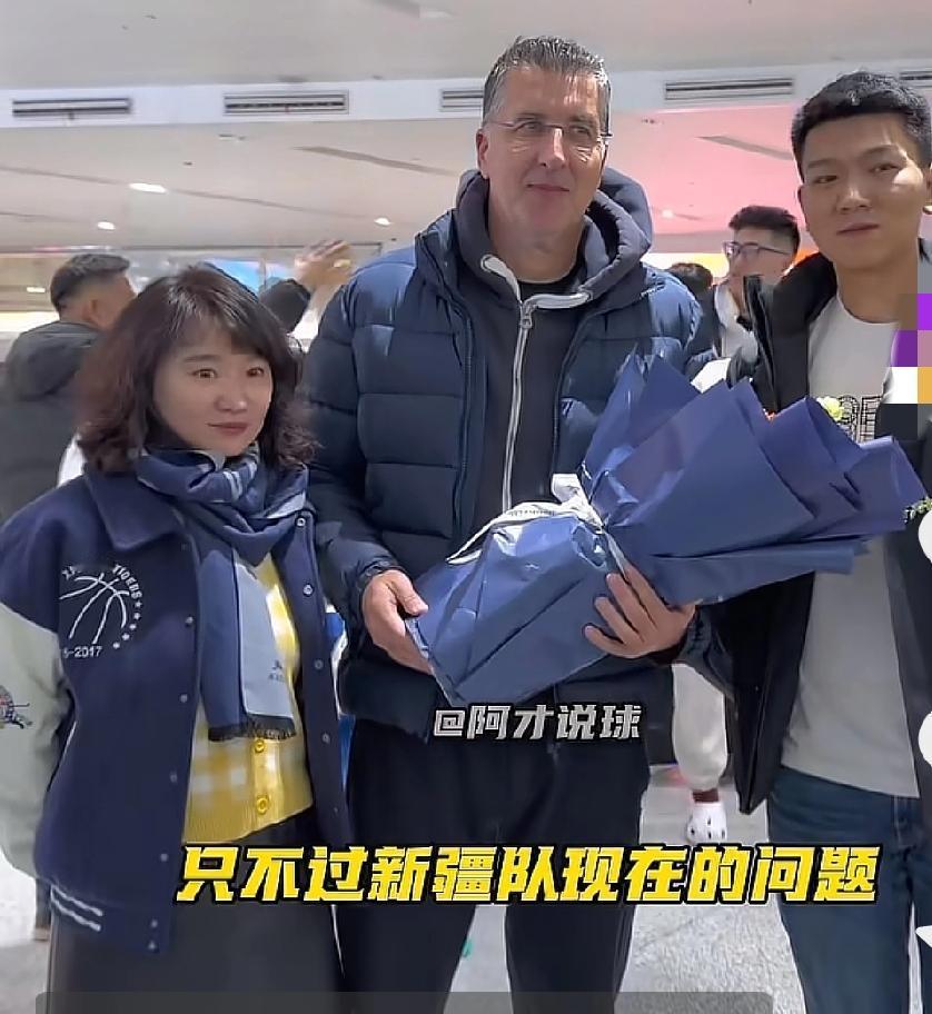 格兰抵达乌鲁木齐，新疆队大调整势在必行，这家球队现在很麻烦


新疆队今年换了总