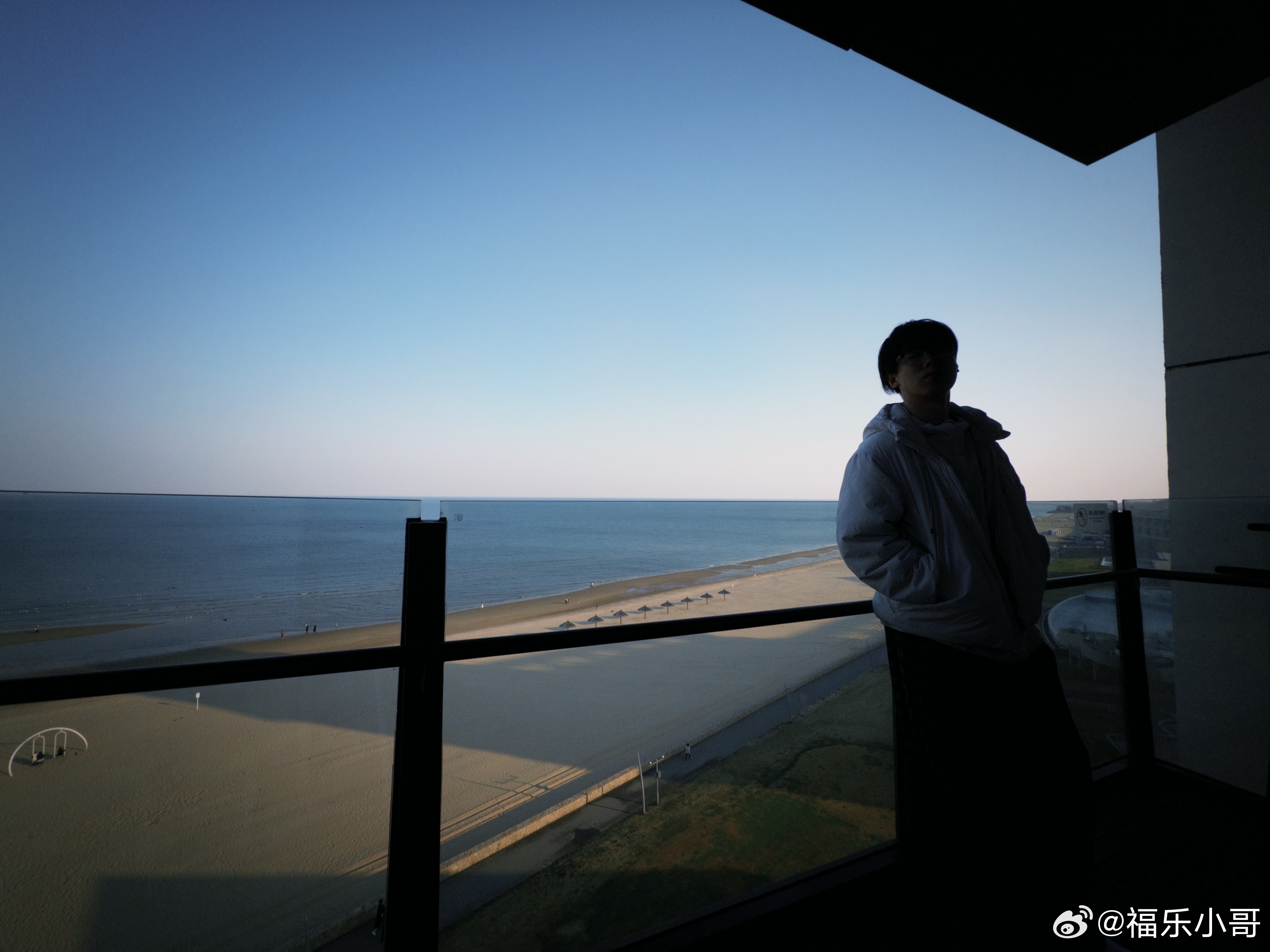 前两天在阿那亚试完焕新极氪 007 和 007GT，只觉极氪这次是用技术硬实力，