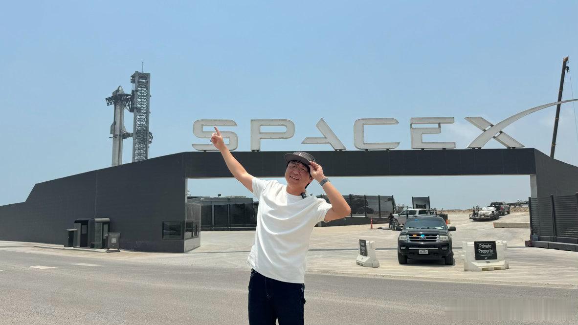 SpaceX 目前看没什么竞争对手 百倍估值几年内应该没问题 可以出手了 