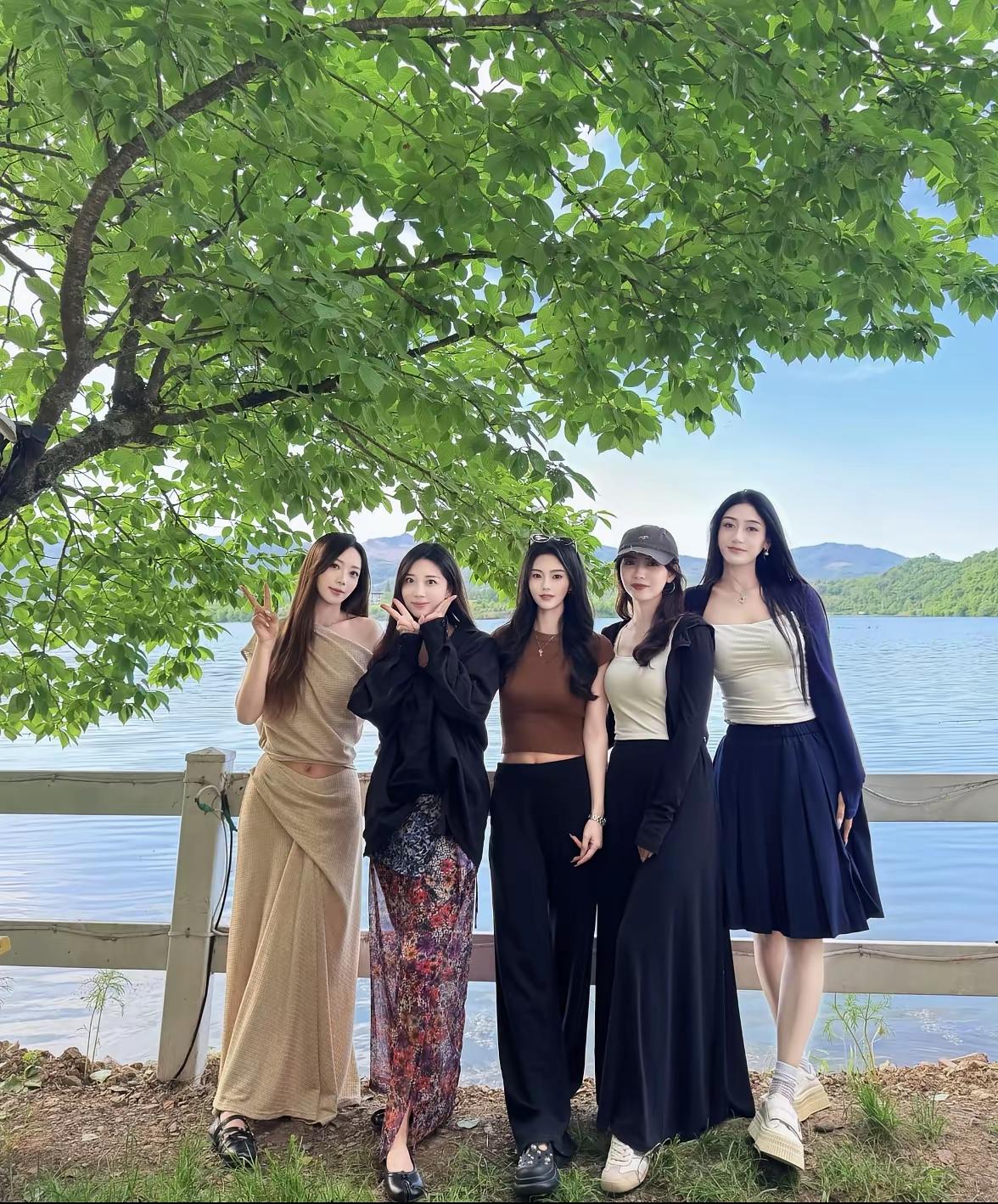五位女生，选一位做老婆，直觉告诉我，你选哪位？