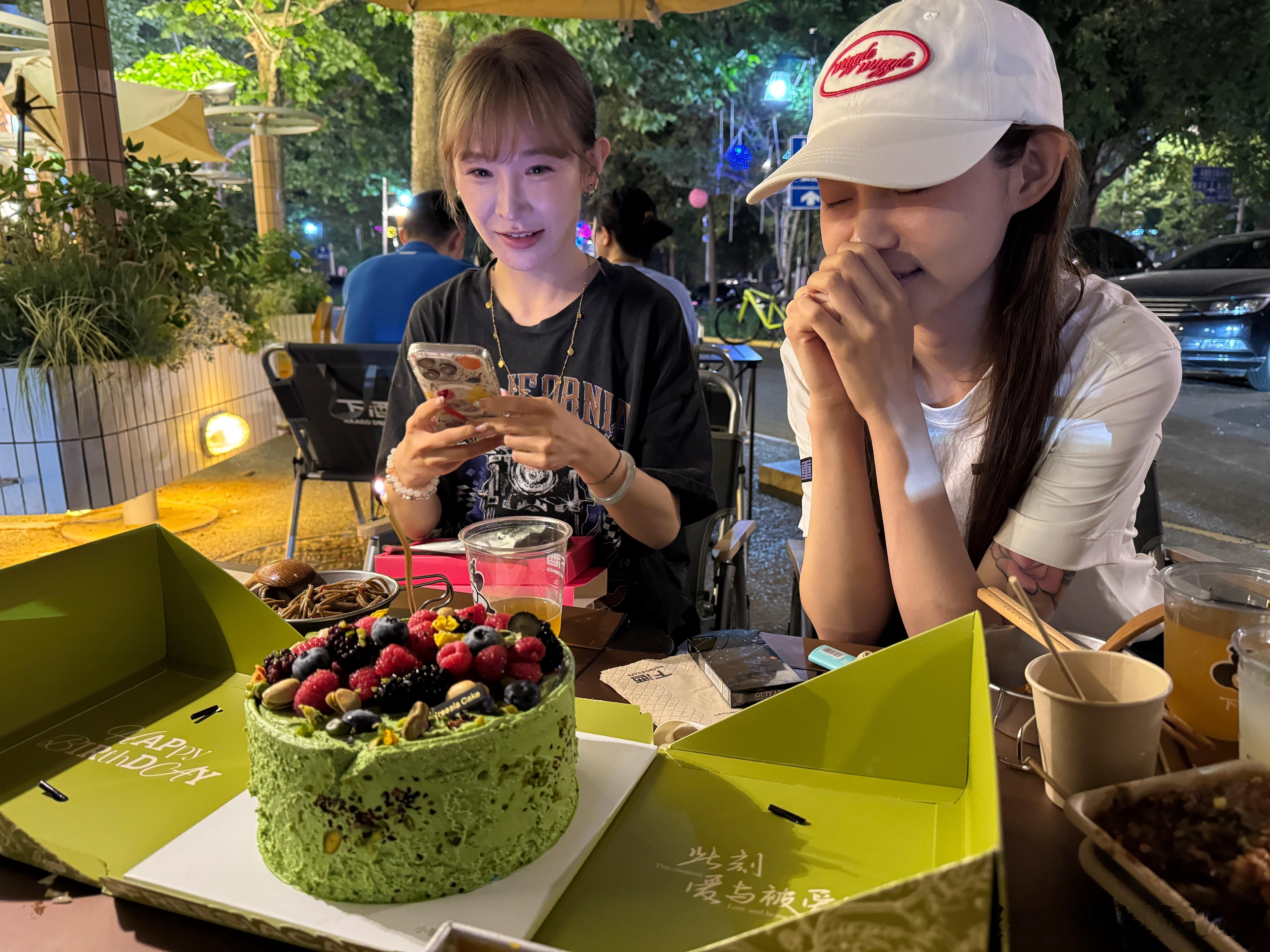 你是我见过许愿时长最长的人多少个愿望啊……人家记得住吗[二哈]  ​​​