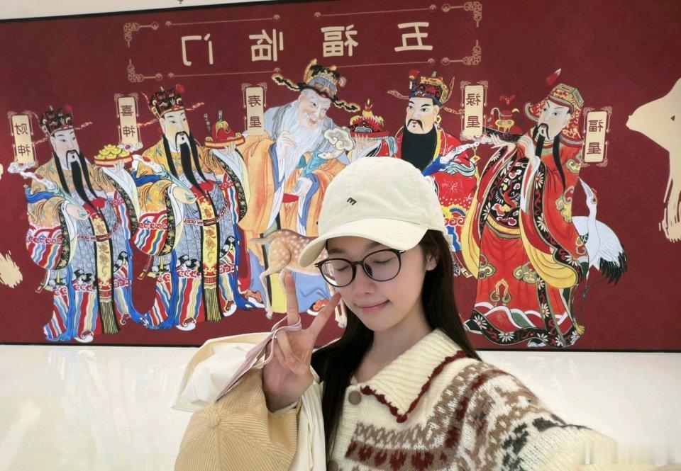 她都快30岁了，这素颜怎么像高中生一样？ 