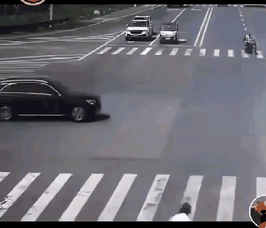 “他闯红灯为什么要我担责呢”，这句话如雷贯耳