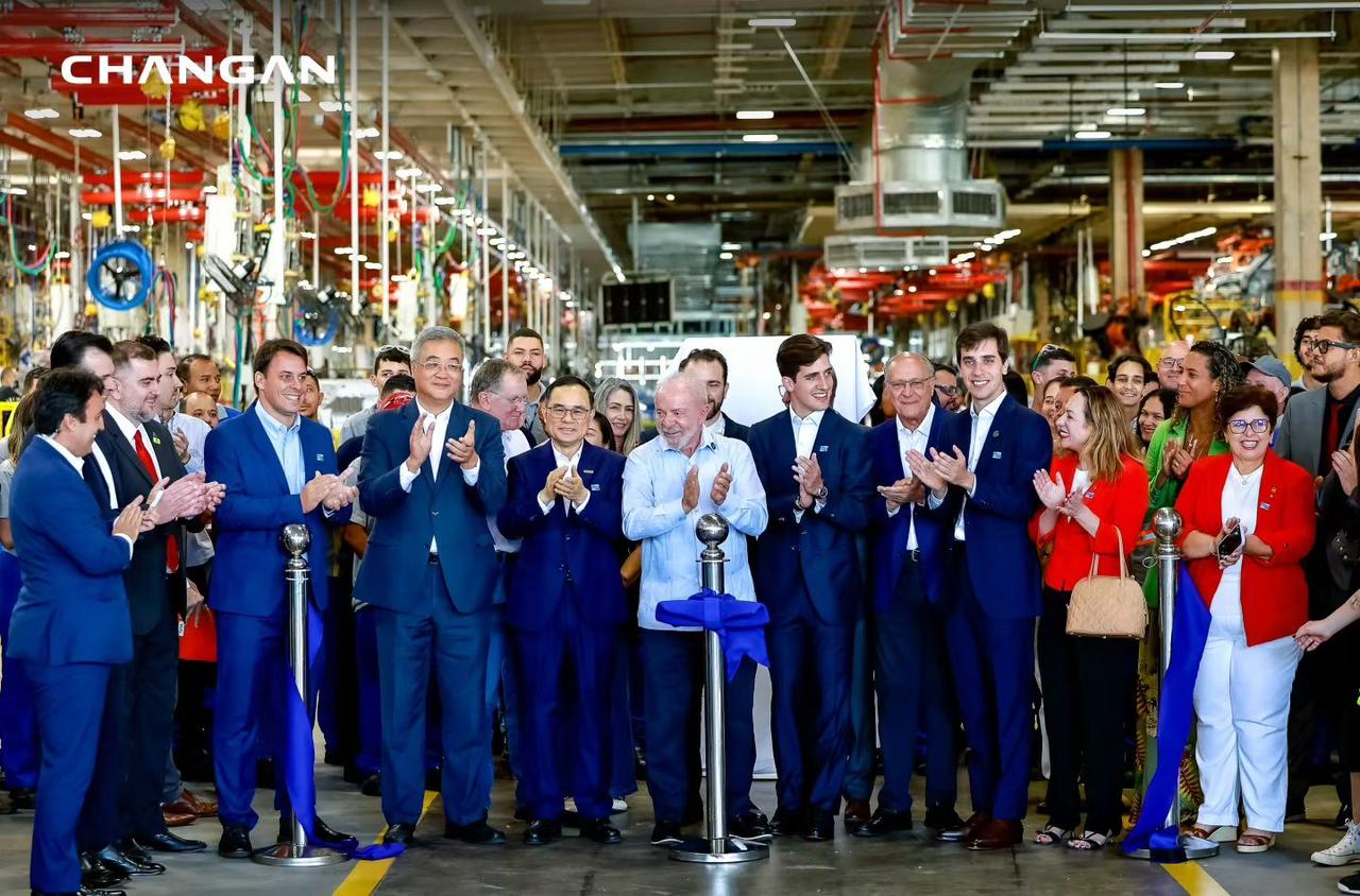 长安汽车巴西工厂投产。继奇瑞/长城/比亚迪之后第四家中国车企。也是汽车央企第一家