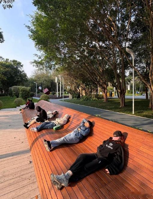 这个设计感觉可以，建议全国推广 