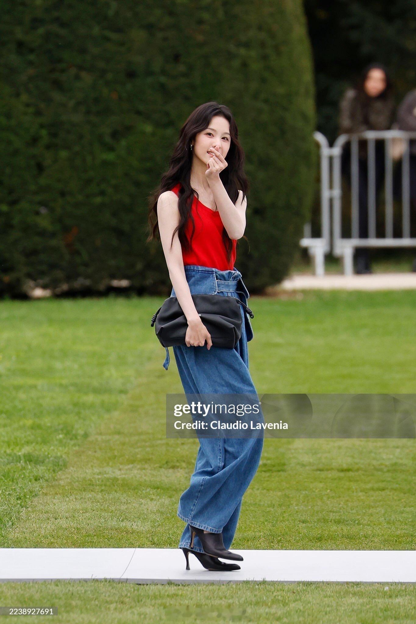 G社拍的陈都灵看秀生图陈都灵外媒生图 陈都灵颜值出海🈶！硬扛G社生图镜头，什么