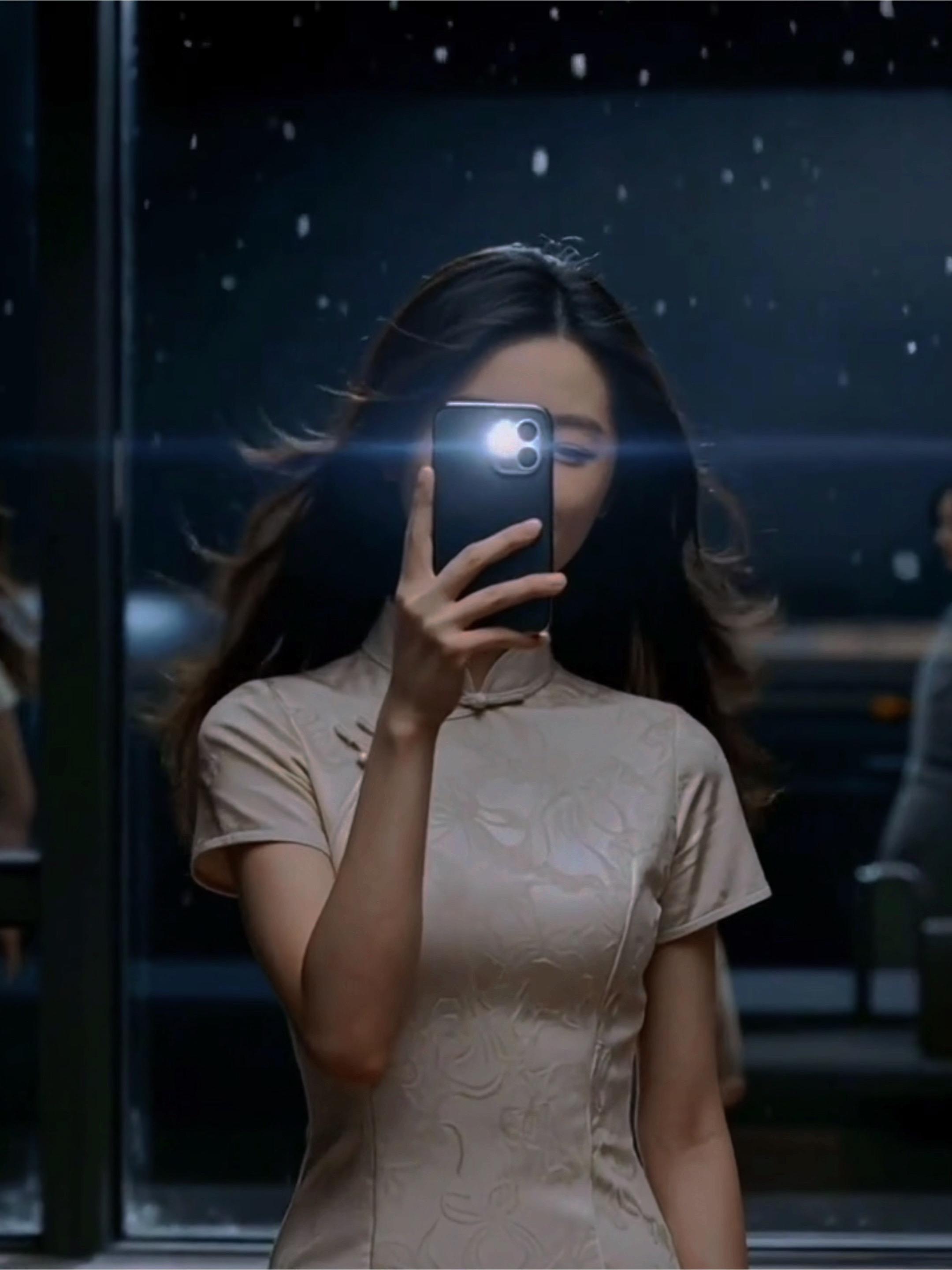 少女必须死去，女王才能诞生