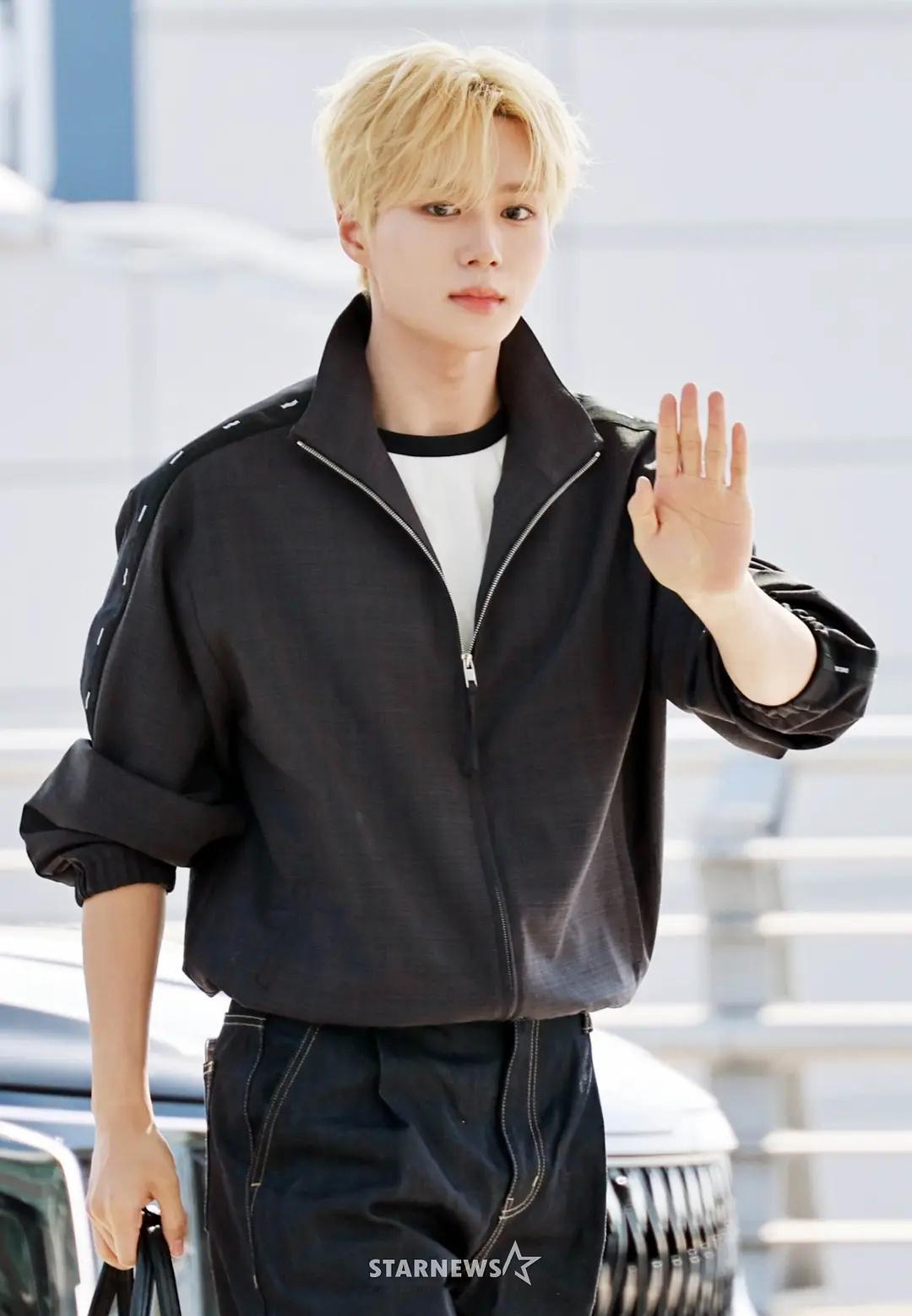 ALD1今天出发北京机场新闻图同一家新闻社📸 