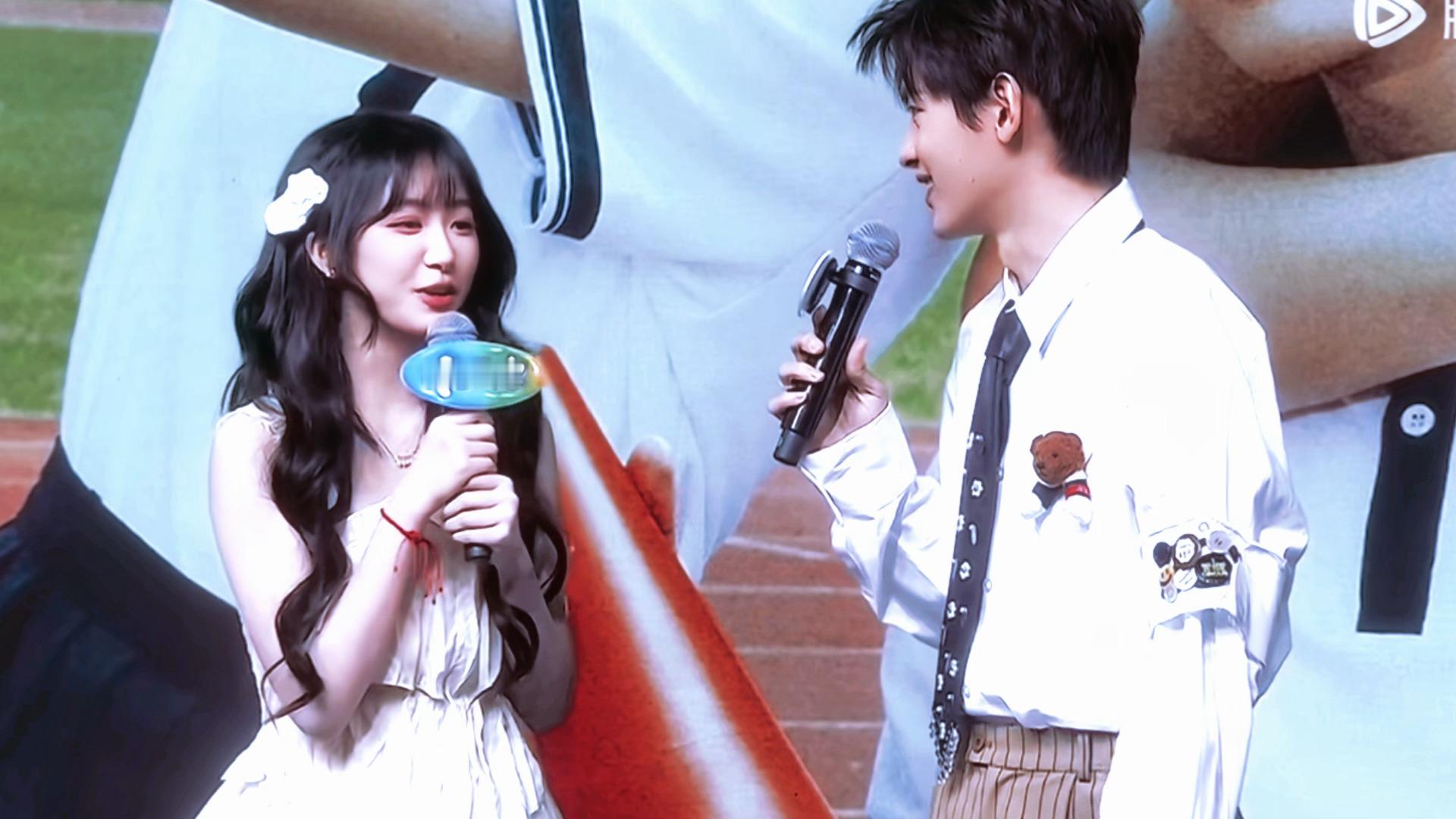 当时竟没发觉老宅西子这段好诡异的对话、、一股子异地恋情侣查岗熟悉度的味道喷射出来