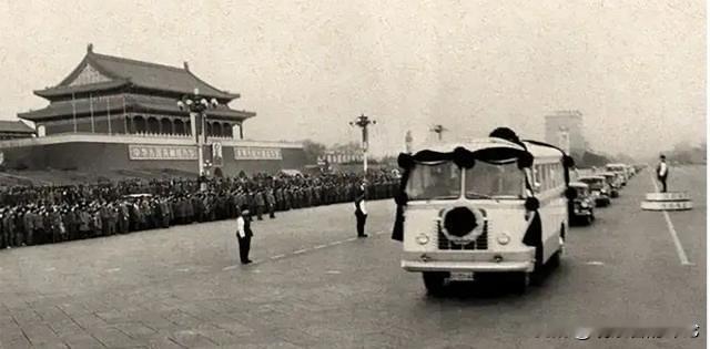 2000多年前，霍去病为中国武将的最高荣誉立下了标准：封狼居胥。

那中国文官的