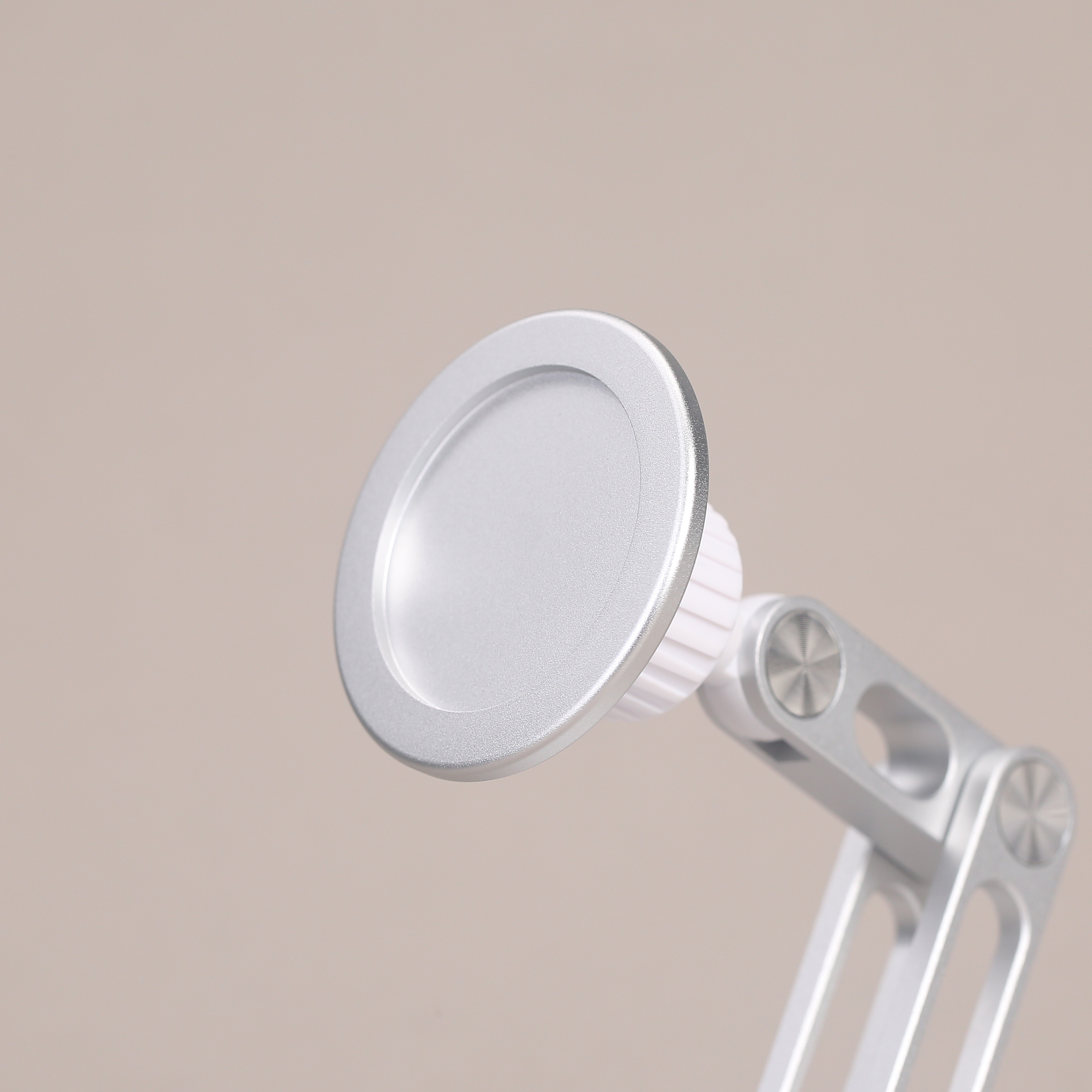 机械臂桌面旋转支架，搭配旗舰款磁吸头上新后也卖了几十个了感谢大家喜欢，这支架自带