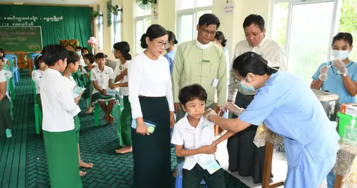 “自费需数十万！”缅甸免费为校外9-11岁女童接种宫颈癌疫苗