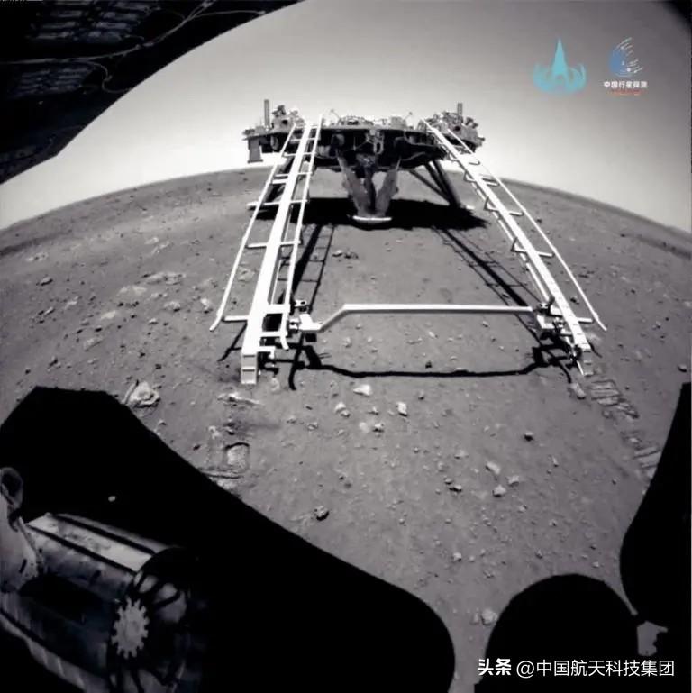 中国航天史上的今天【2021年5月22日祝融号火星车成功驶上火星表面】2021年