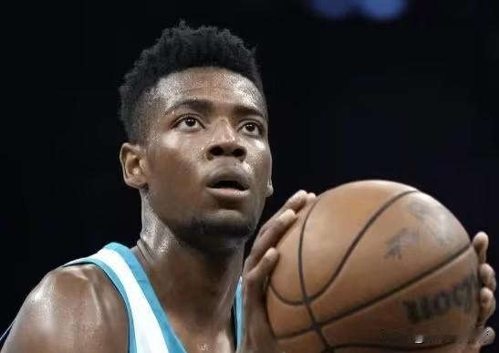 这就是底气，卫冕冠军雷霆全替补出战仍21分大胜黄蜂！

NBA季前赛，雷霆客场挑