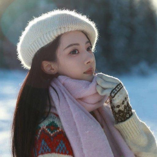 2026年3月18日，演员许荔莎在社交媒体上发布动态，直接喊话许凯粉丝，邀请对其