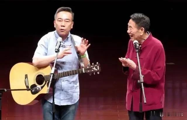 杨议说杨少华遗产4个亿是玩笑话，可能有这些原因：一是面对网友对遗产分配的不断追问