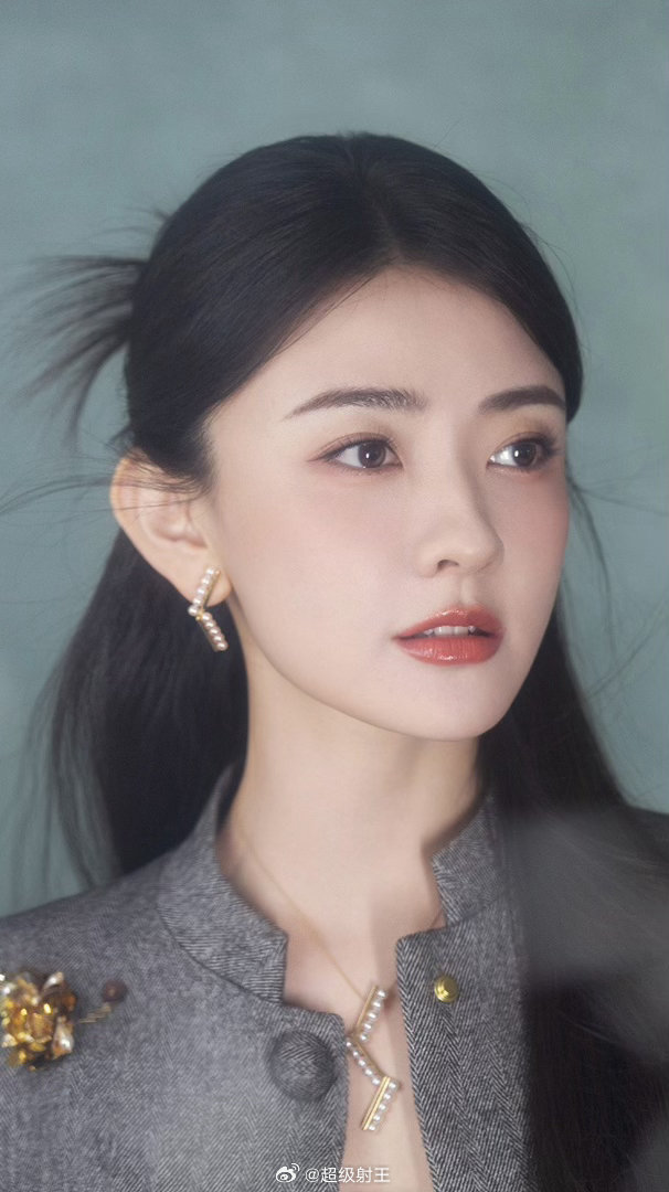 梁洁 