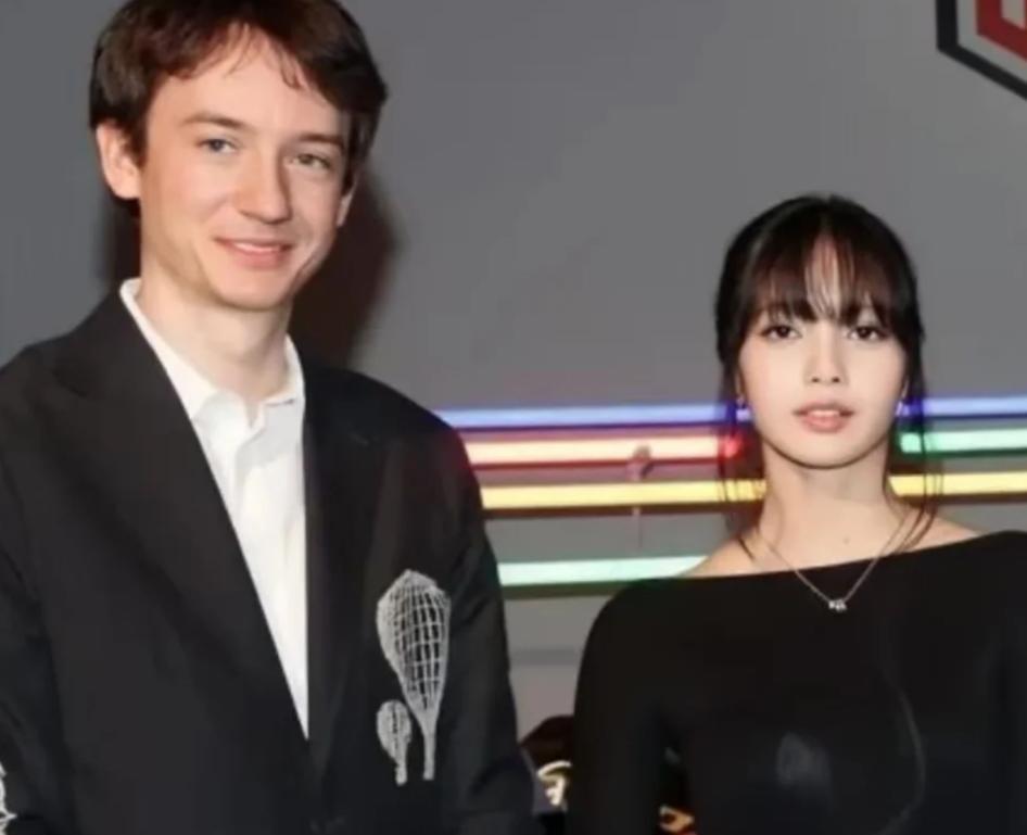 Lisa和LV三公子分手了，我觉得其实挺正常的。我一直感觉他们未必是真正意义上的