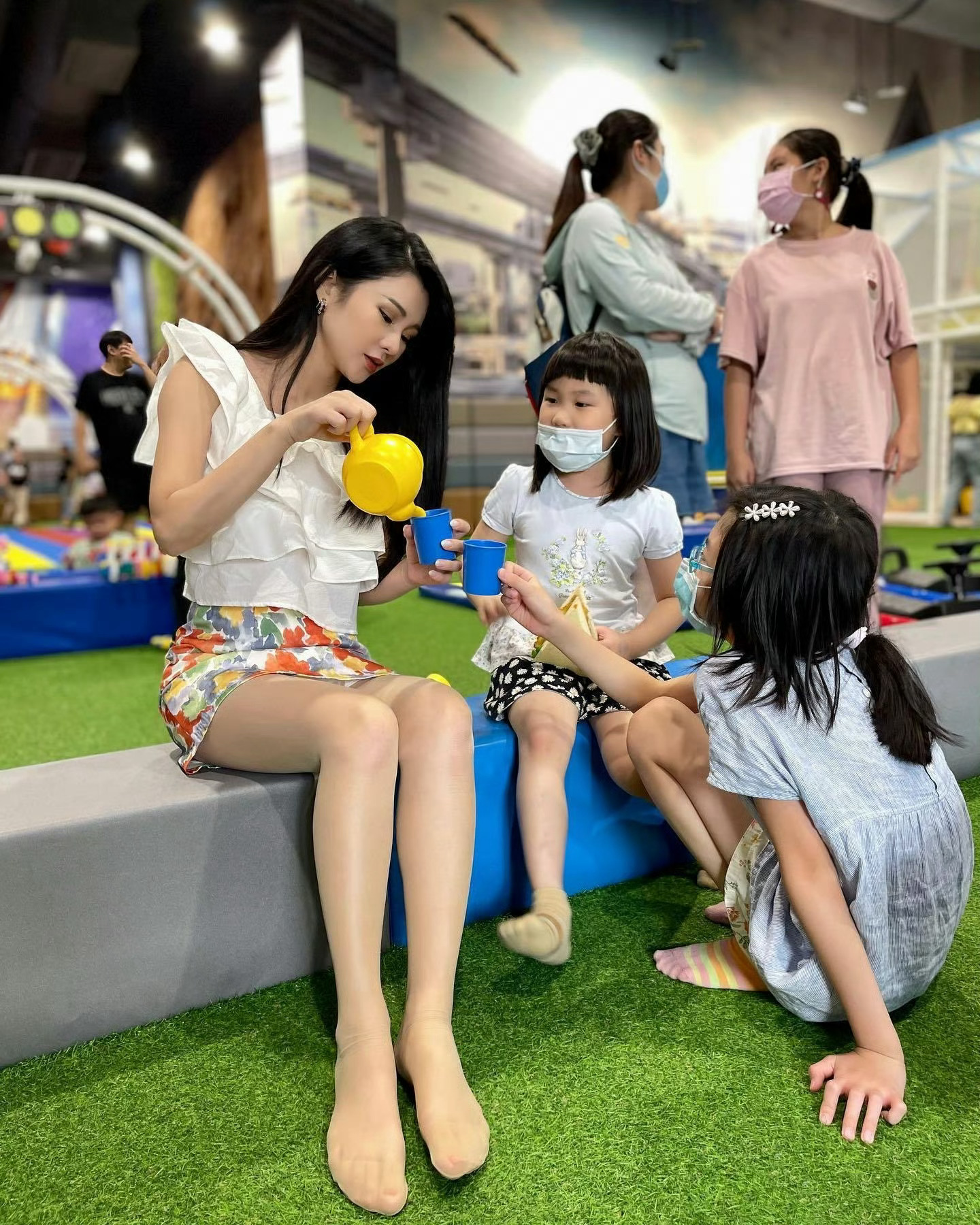 陪孩子到亲子馆好开心 ​​​