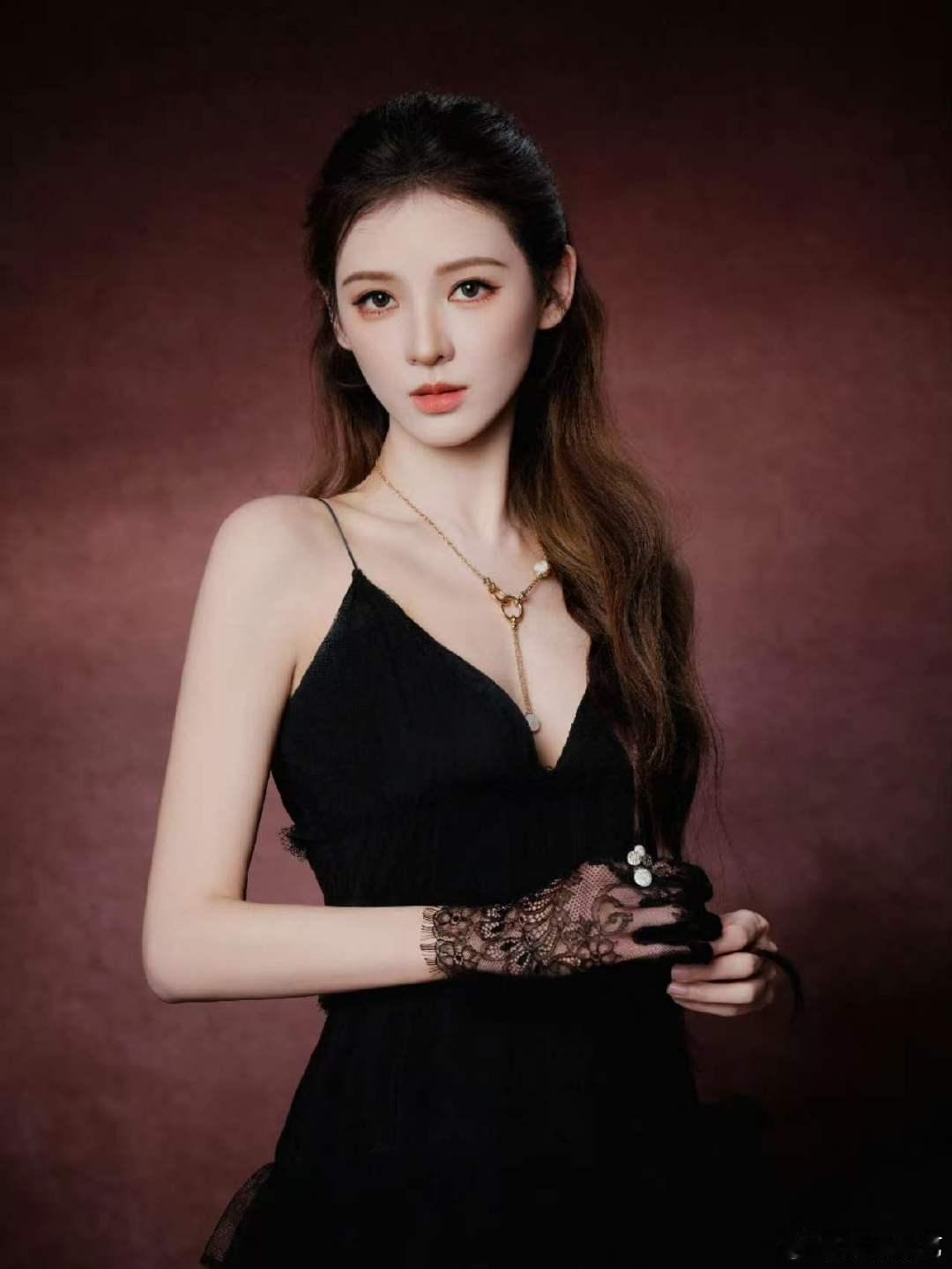 张予曦姐感是一种感觉骨子里自带温柔气场，细心善良又具备独当一面的能力 