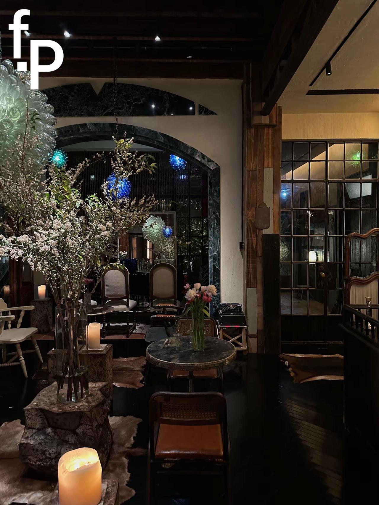 -Nabi 逛过的上海法式 Gallery Shop.-日前，欧阳娜娜穿着「夜人