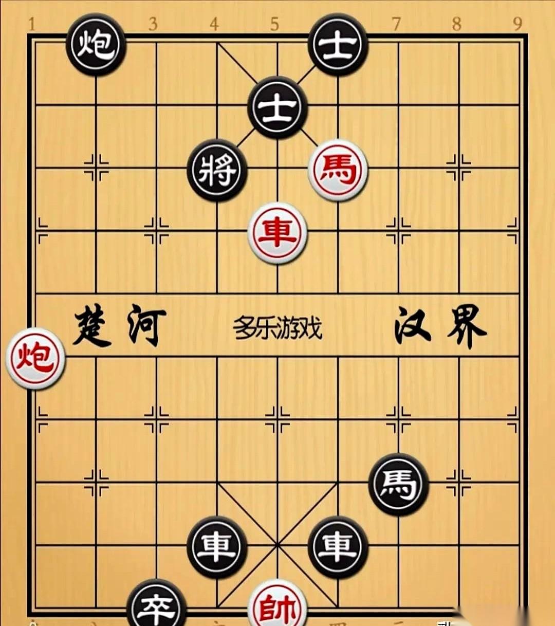 现在摆在桌上的这盘象棋残局，懂行的看一眼就得摇头。
黑方的刀尖，已经死死抵在了红