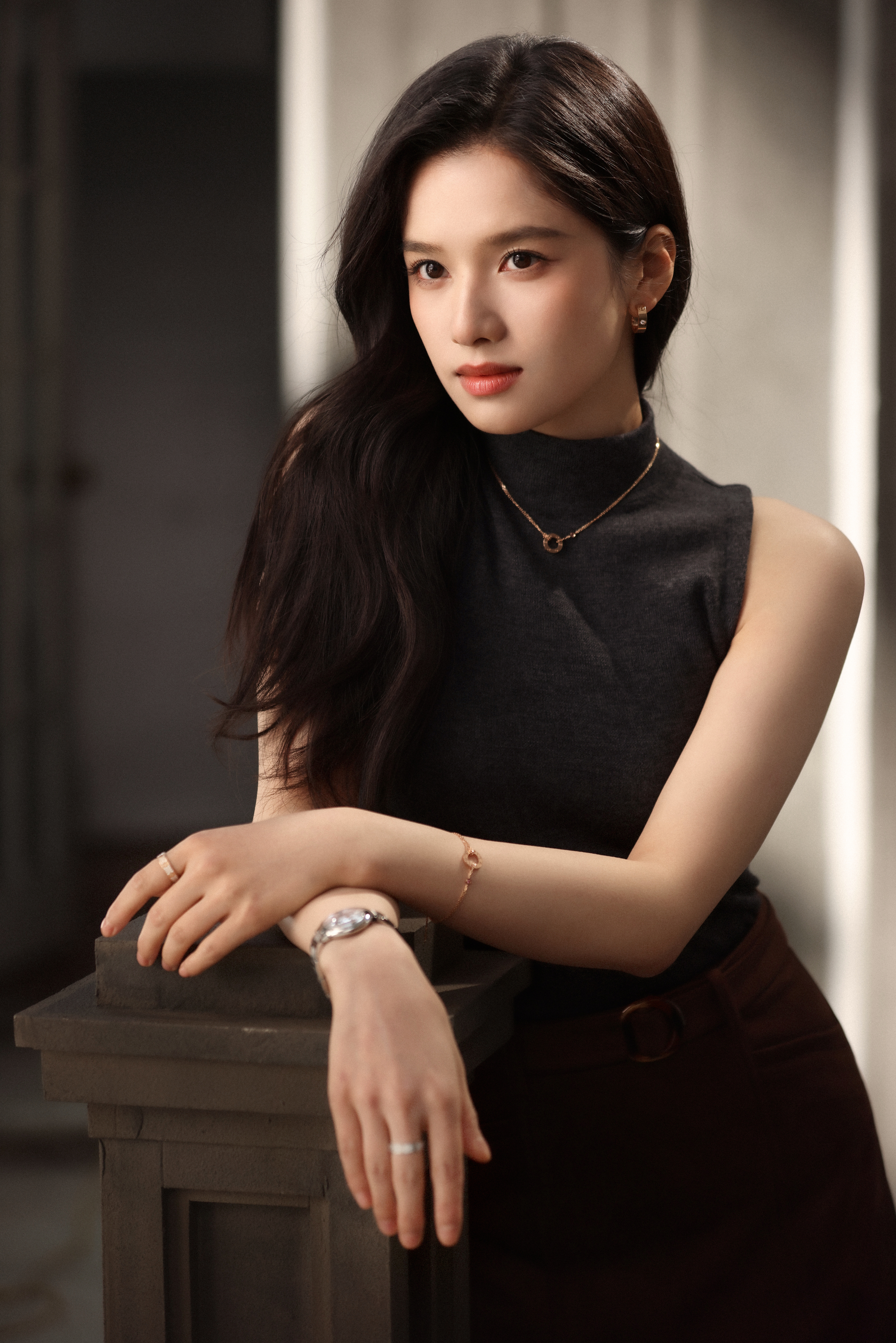 张婧仪 × Cartier 520宣传大片拍摄花絮图集 📸 