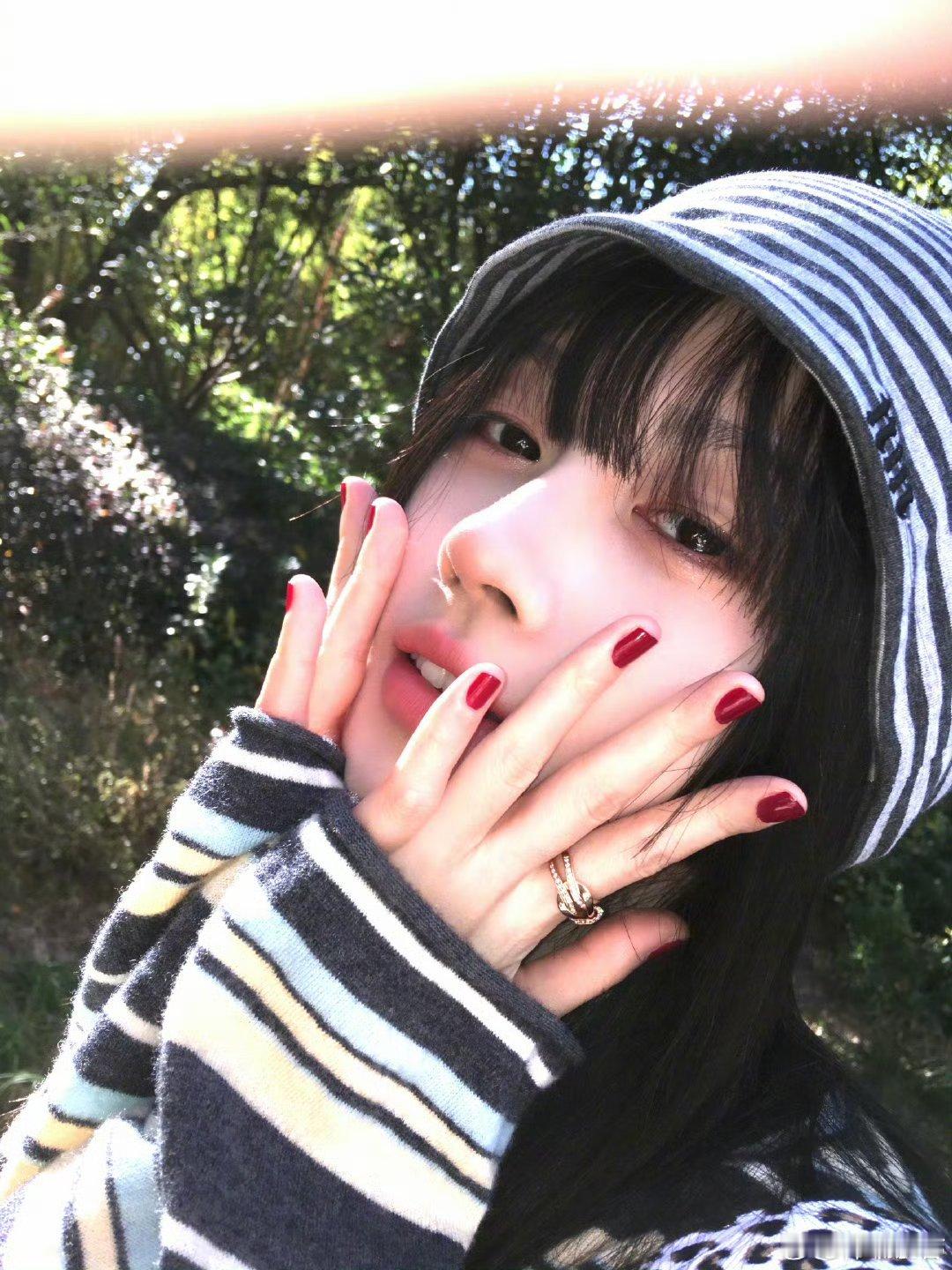 鞠婧祎 jjy鞠婧祎月鳞绮纪 jjy 鞠婧祎露芜衣是真的喜欢我 还是说说而已৹˃