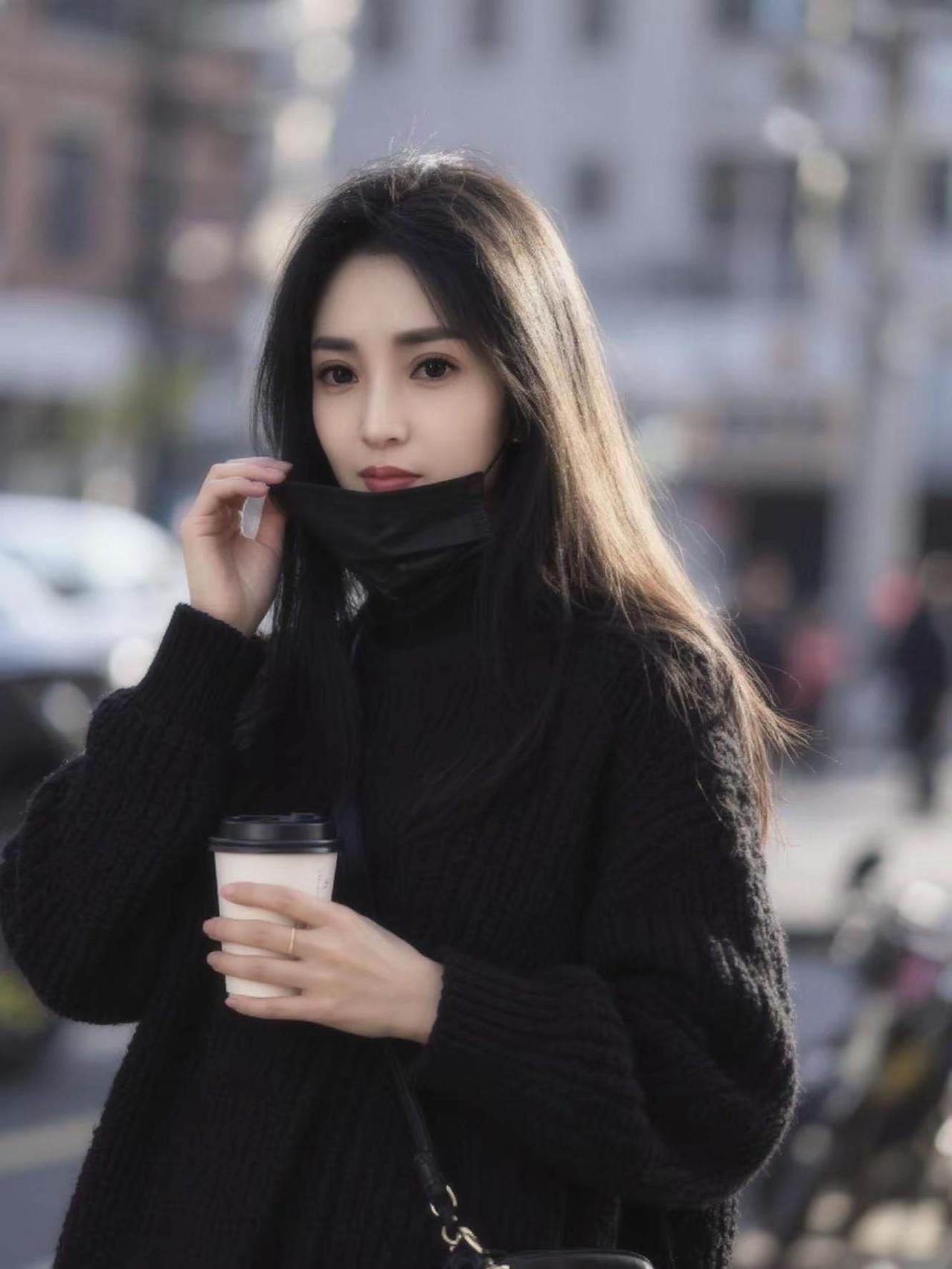 生命是一首悲欢交集的歌，我们都是那个唱歌的人 ——席慕蓉