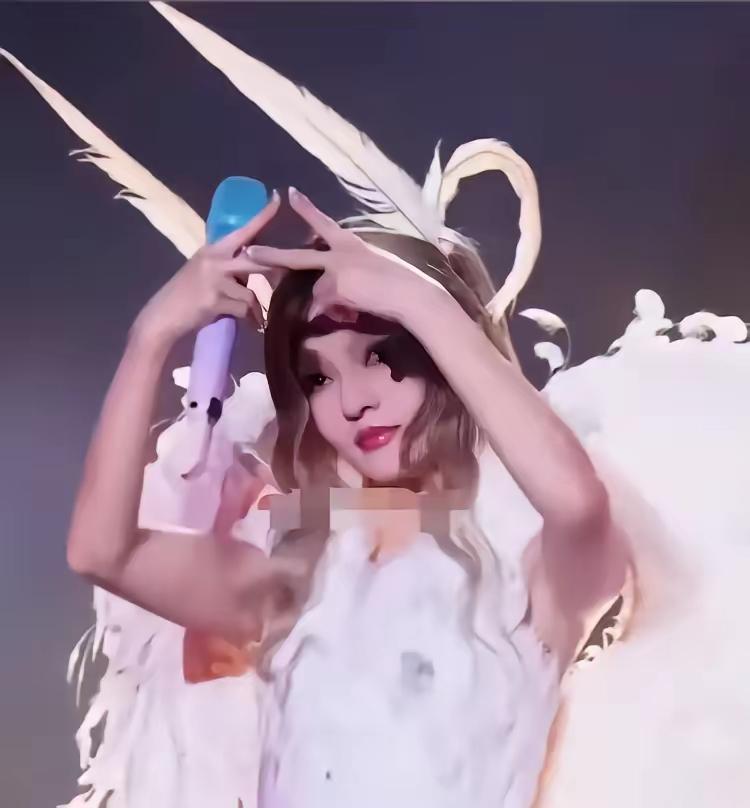 事出反常必有妖，谁都知道这个手势有争议，明星，商人却屡试不爽，证明这些人确实该严