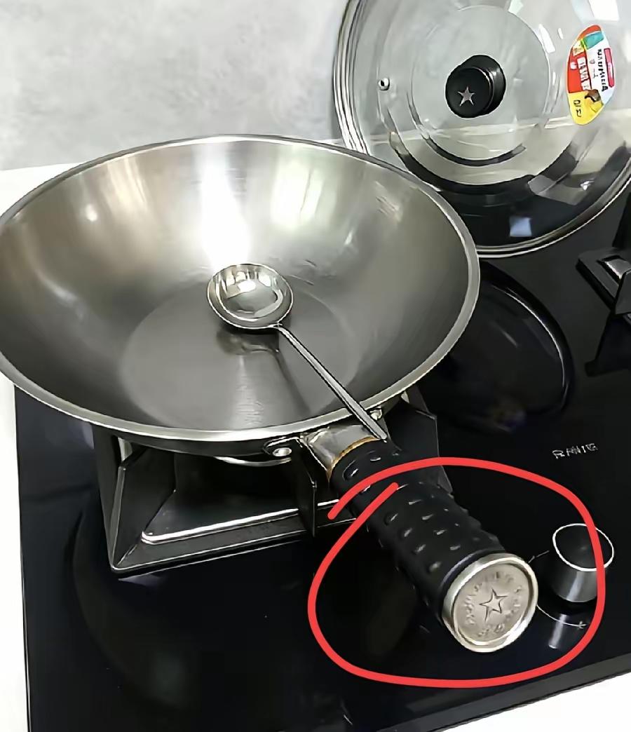 瑞安铁锅的老板太实诚了！
我有预感，他这个锅肯定会爆火！
能用30年的不粘不锈钢