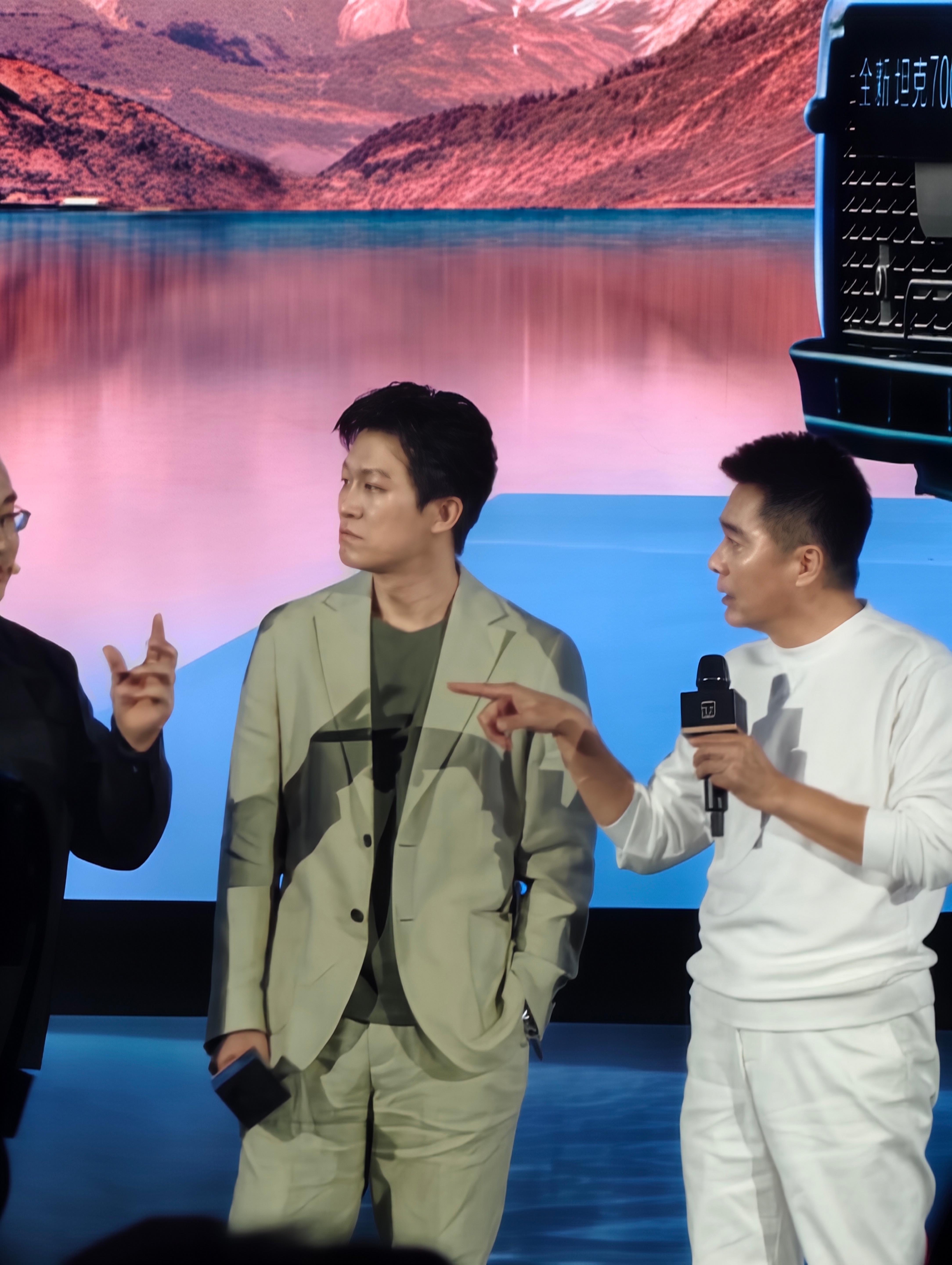 在坦克700上市发布会，见到了三位明星车主，太帅了全新坦克700新时代新旗舰