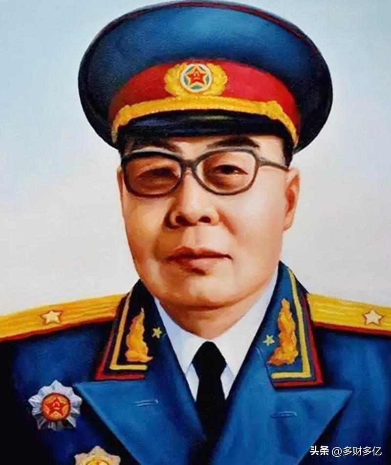 1953年志愿军师长悄悄回乡，半路搭了辆牛车，车夫竟是失散18年的亲爹
 
19