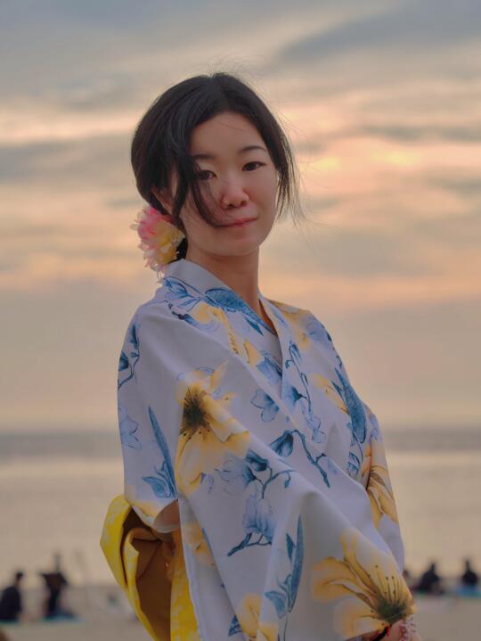 仰望能看到天空，俯视能看到大海