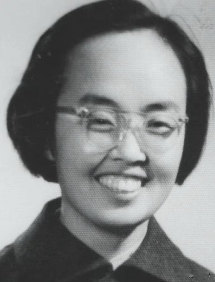 1960年，左权的女儿左太北报考哈军工，却因政审不通过没被录取，她当即去找了院长