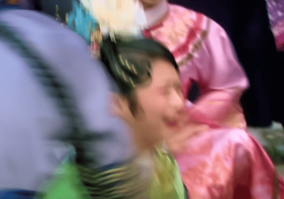 终于等到夏冬春赏别人一丈红了 当年看甄嬛传总替夏冬春憋屈，嚣张没两集就被华妃赐一