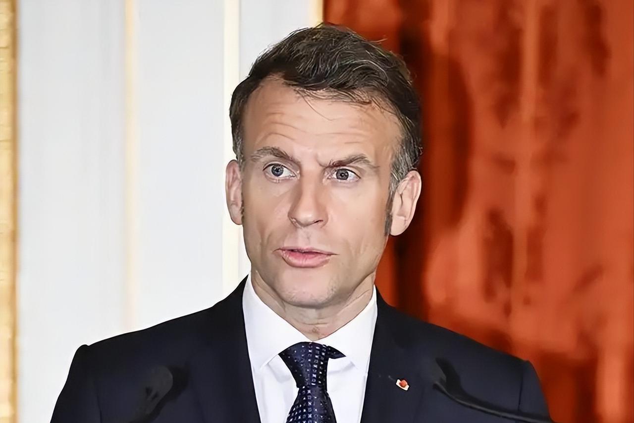 这一次，马克龙不忍了！点名美国，别再装了，这盟友关系，早就糊不住了！特朗普生气回