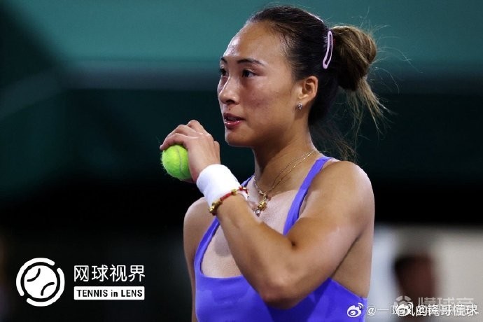 郑钦文网球 郑钦文：2024年手肘就出现疼痛，奥运会等比赛靠止疼药坚持。北京时间